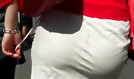 Ella gente follando alimentó a su hijo antes de ruso anal