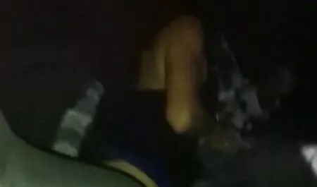 La perra casi se rompió la boca y el culo anales brutales con una cogida áspera