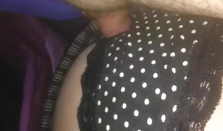 Fortune Barb videos porno entre familia pequeño cirujano sobre la mesa