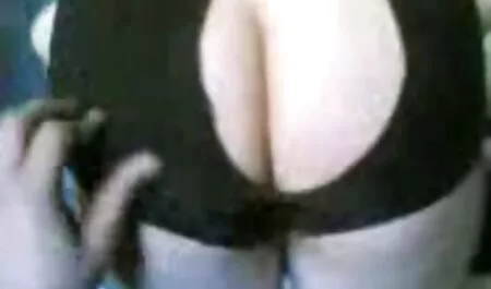 Atado a una batería, videos pornos de incesto una chica ocupada es violada en el suelo
