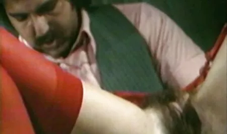 Mi madre tenía fiebre entre sus piernas y su hijo fue videos de zoofilia xxx seducido