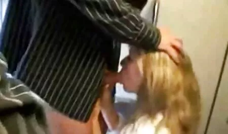 Atrapado en una serví porno gratis joven morena anal