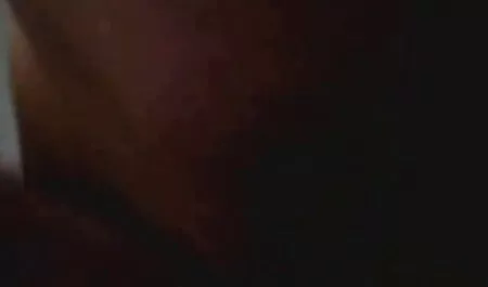 Ella comenzó a tirar a su novio en chat xxx gratis anal Semen en sus labios