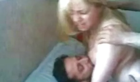 Caliente travieso videos xxx con perros lesbianas