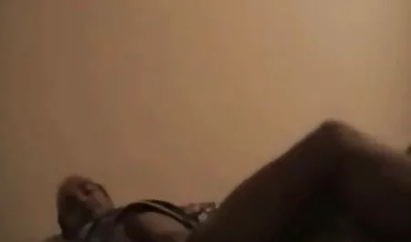 Tira de la clase de porno tubr baile continuó con falo de mierda
