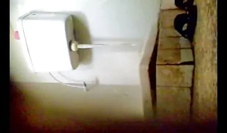 Tetona de Pollo casi follando sexofree con un chico