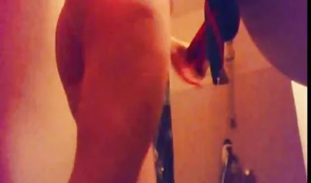 Oral consiguiendo con con profesor en colegio porno coreana cuarto de baño