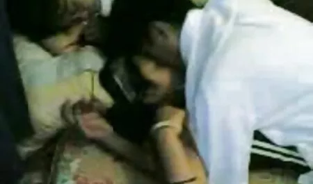 Viejo mamá lesbianas follando duro quería joven