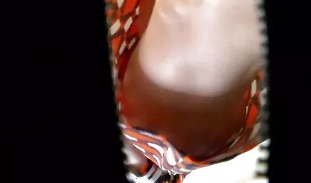 Desplegando el atuendo, porno oculto las burlas del maestro se encontraron con una mirada áspera,