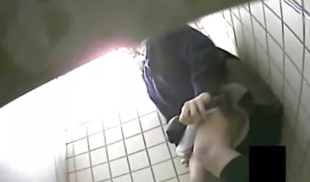 Llegar med en el videos xxx incesto baño público con chica rusa