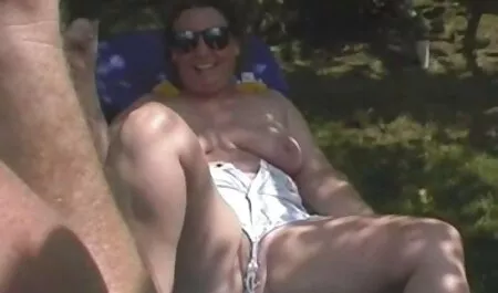 Feo viajero video porno zoofilia doméstico de mierda