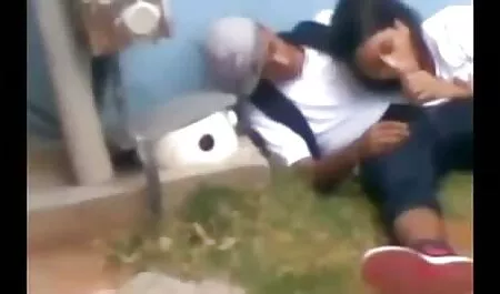 Hilado y videos caseros xxx chupó la polla del niño